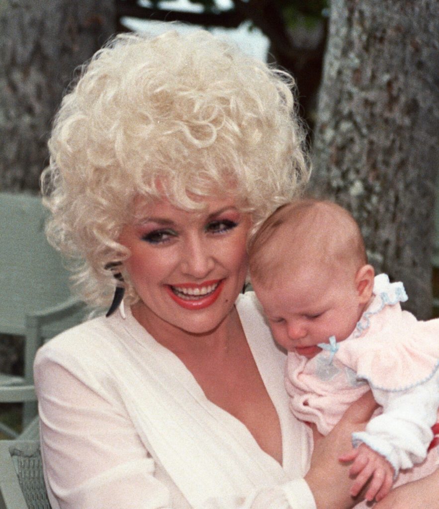 Dolly Parton’s Difficult Health Struggles